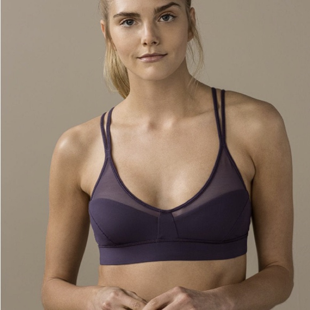 Lululemon Anew Bra in black currant